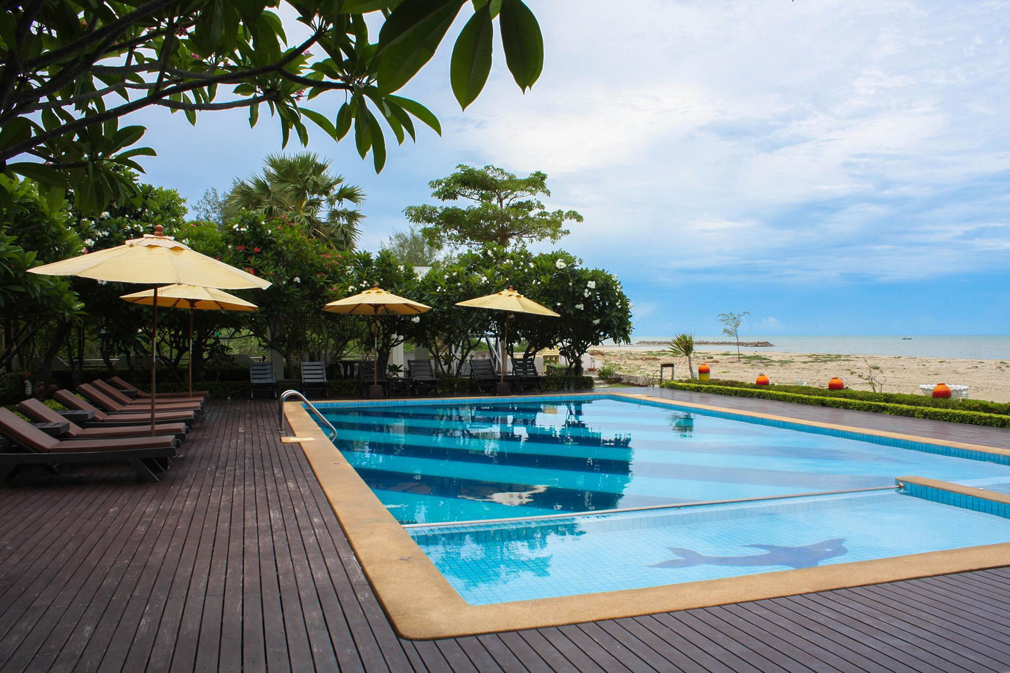 Chez Nous Boutique Resort Haad Chao Samran Zewnętrze zdjęcie