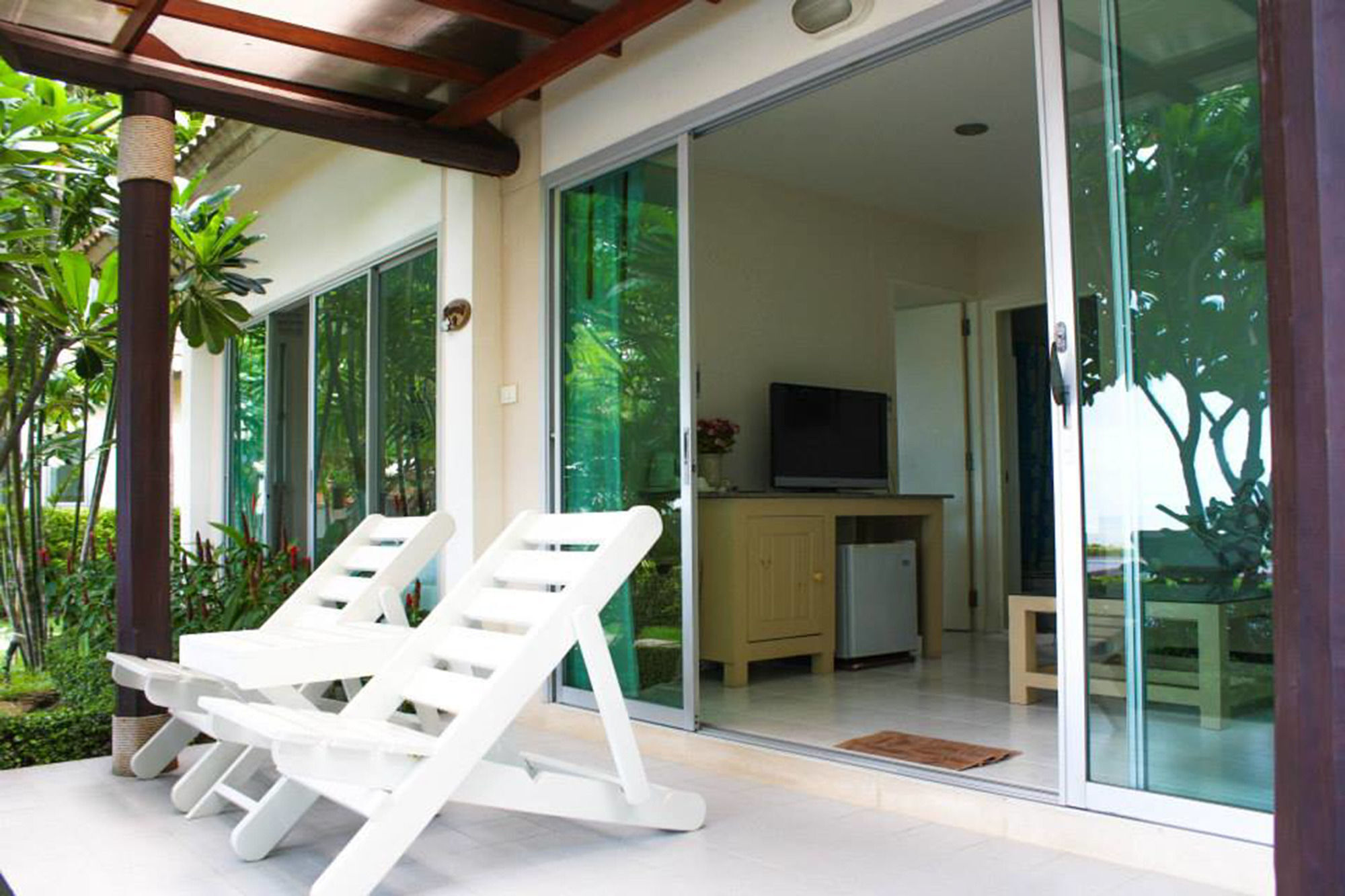 Chez Nous Boutique Resort Haad Chao Samran Zewnętrze zdjęcie
