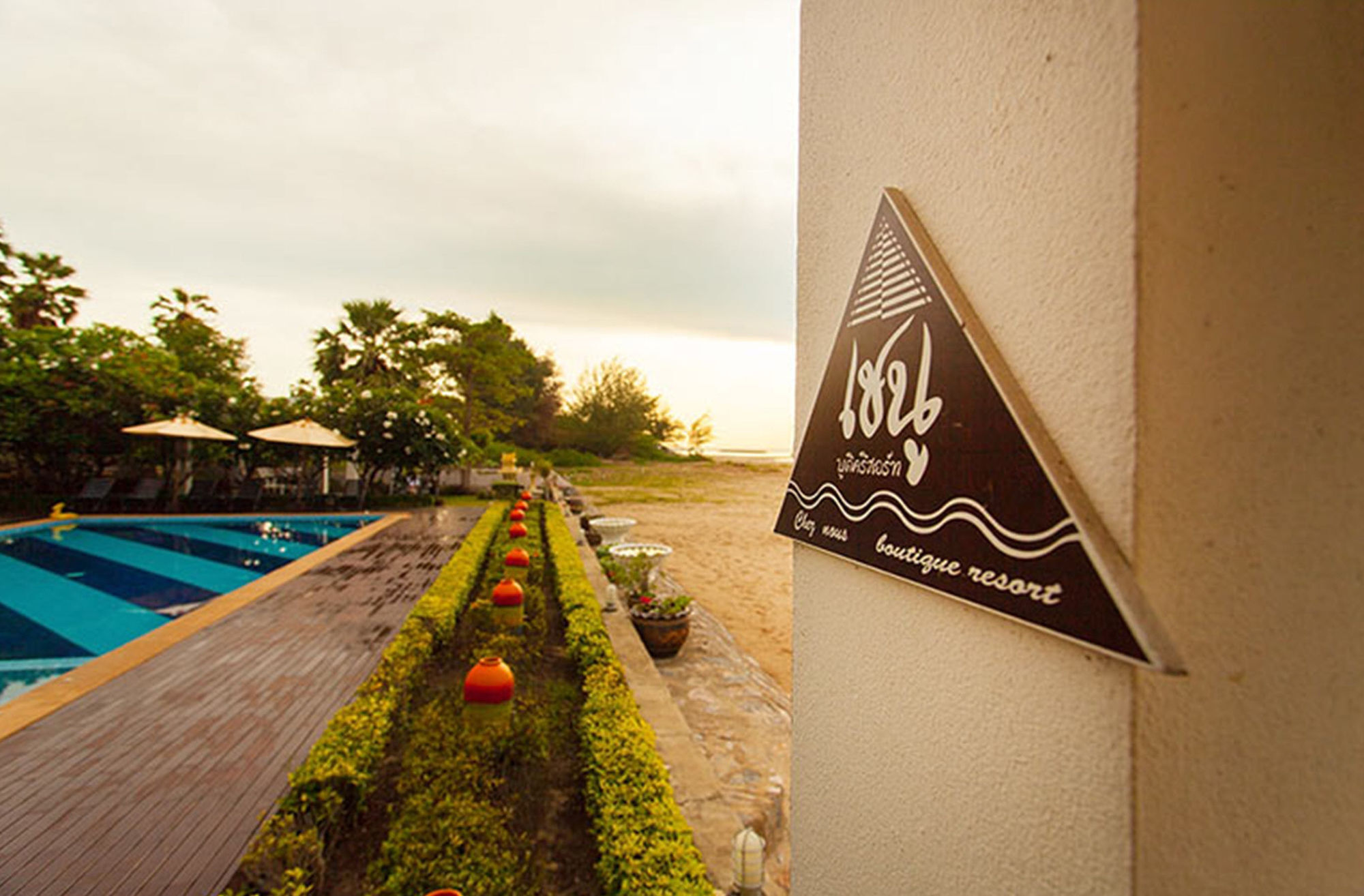 Chez Nous Boutique Resort Haad Chao Samran Zewnętrze zdjęcie